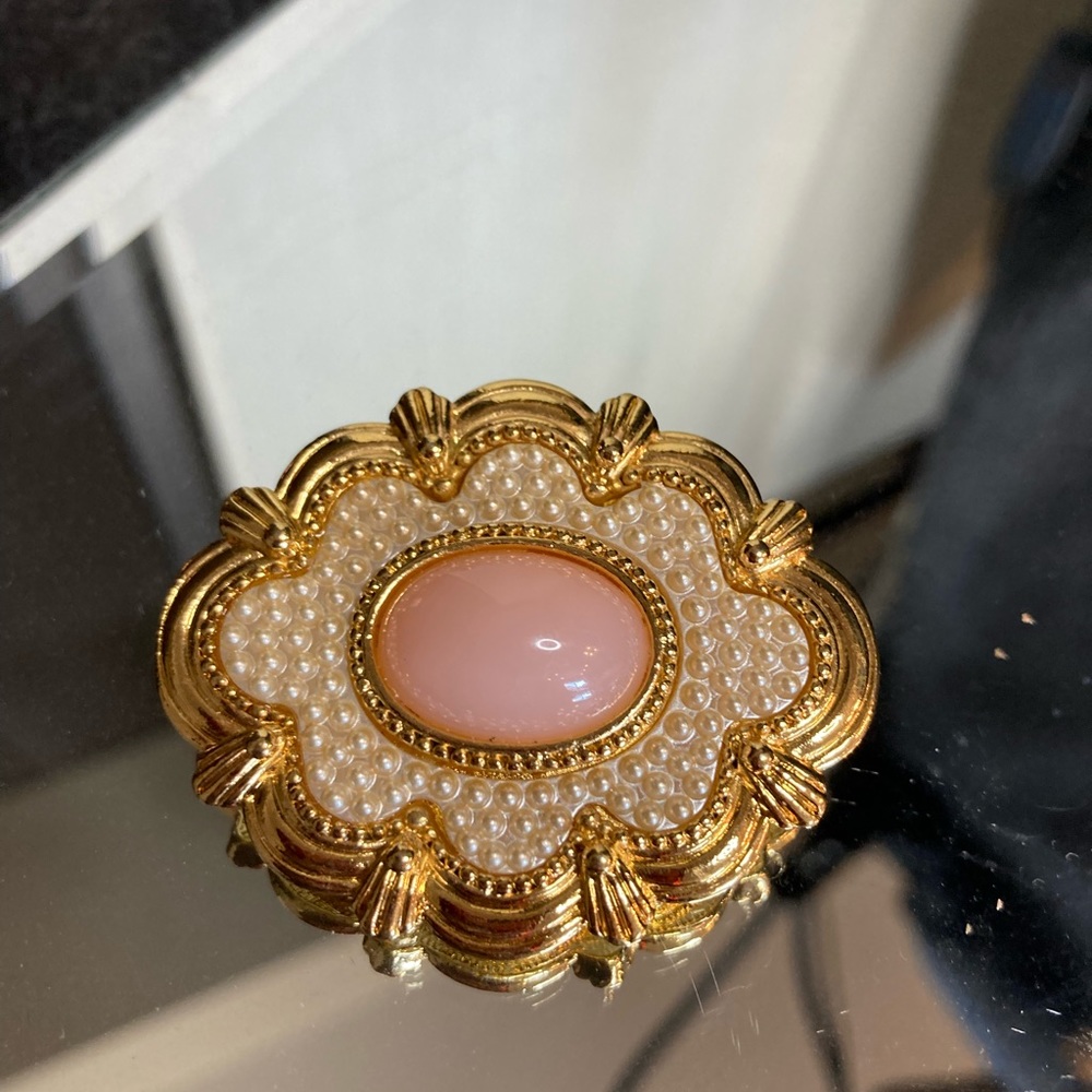 Vintage Edwardian seed Pearl pin